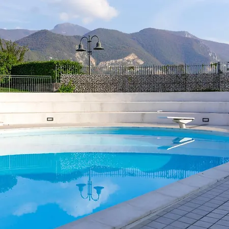 Quarzo Blu - Access To And Pool Apartment